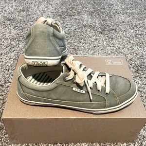 Taos Moc Star sneaker women’s sage distressed green 8